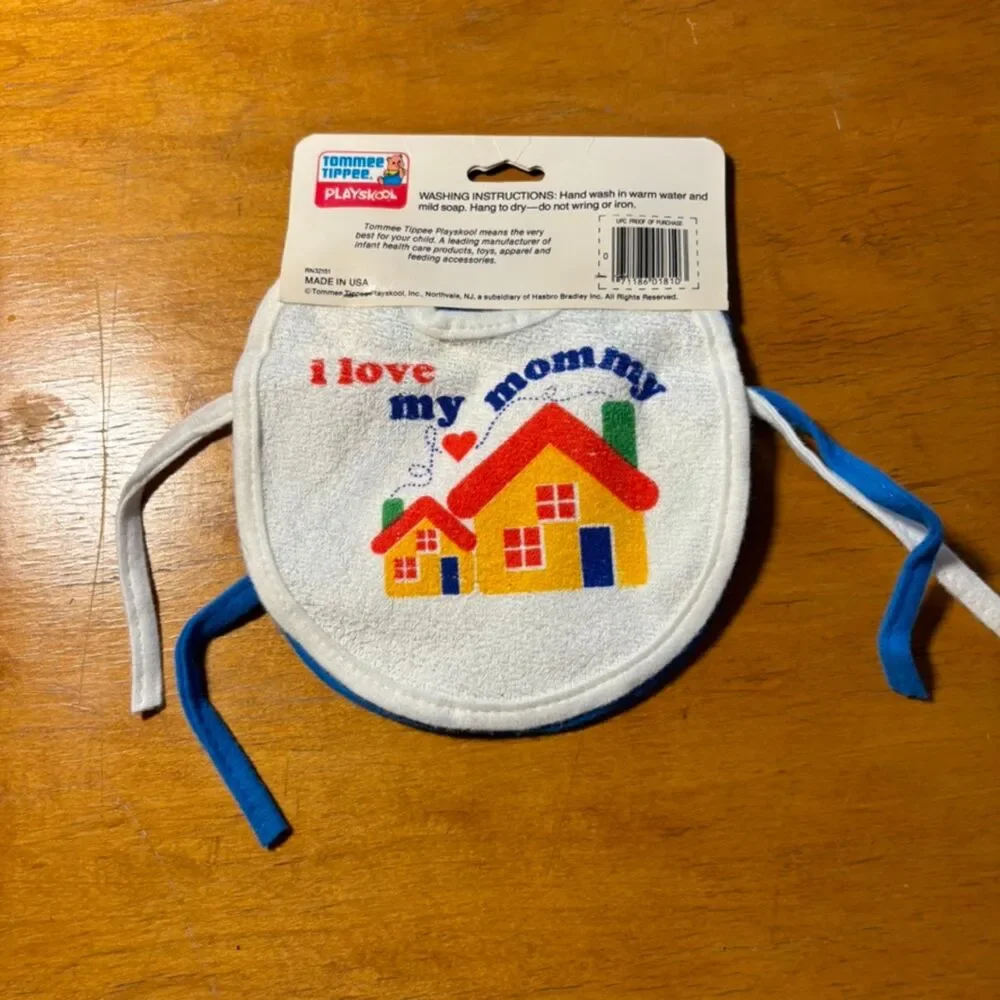 Tommee Tippee Playskol Vintage Bibs I love Mommy / Daddy